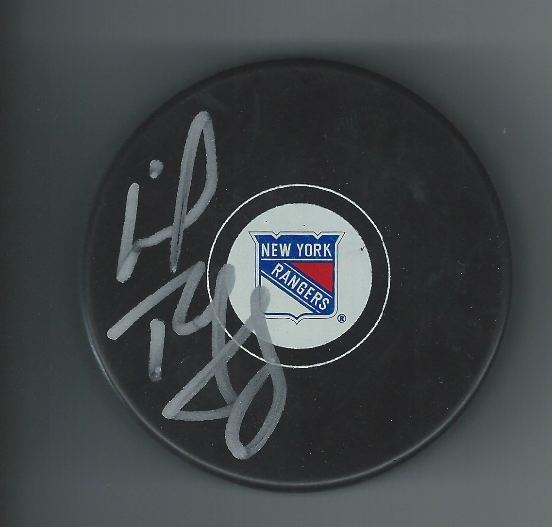 LINDY RUFF SIGNED NEW YORK RANGERS PUCK