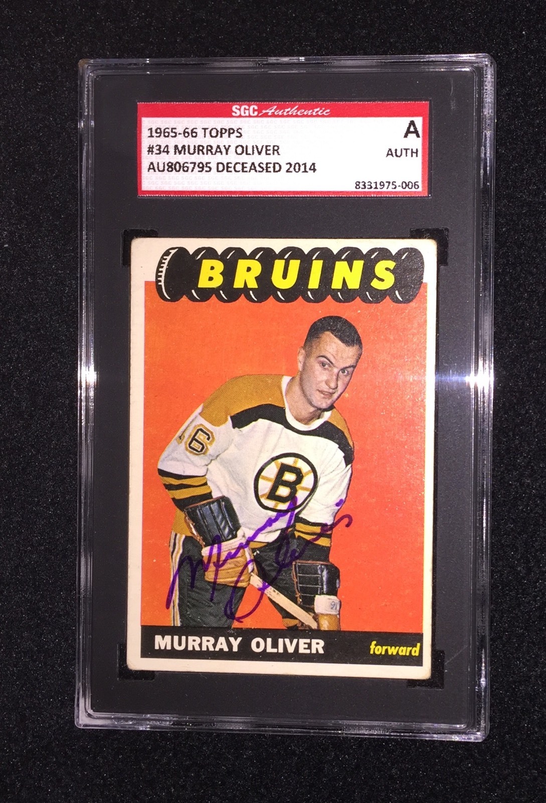 MURRAY OLIVER SIGNED 1965/66 TOPPS CARD #34 SGC AUTHENTICATED