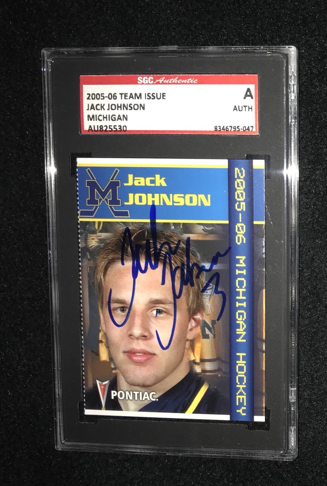 JACK JOHNSON SIGNED 2005/06 MICHIGAN WOLVERINES TEAM ISSUED CARD SGC AU825530