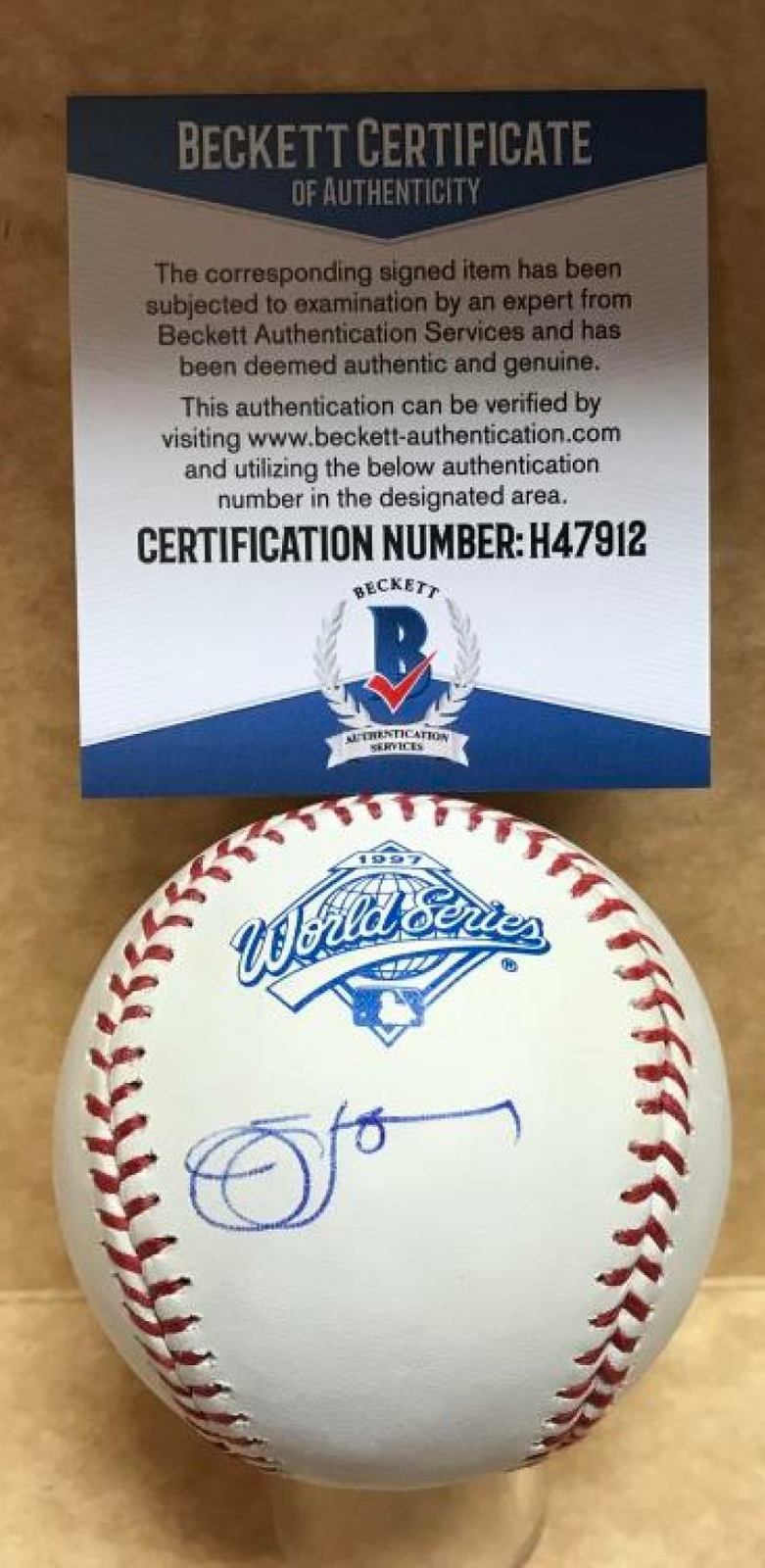 JIM LEYLAND FLORIDA MARLINS SIGNED 1997 WORLD SERIES BASEBALL BECKETT H47912