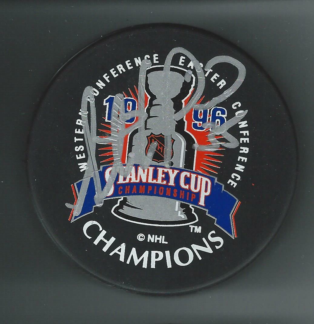 Stephane Fiset Signed Colorado Avalanche 1996 Stanley Cup Champions Logo Puck