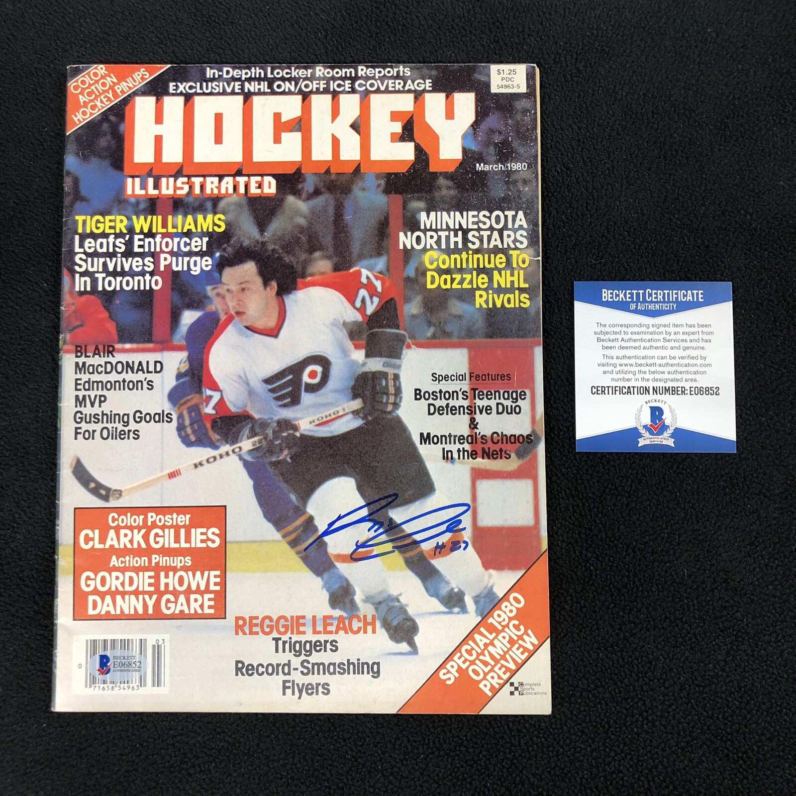 Reggie Leach Signed Philadelphia Flyers Hockey Illustrated Magazine Beckett COA