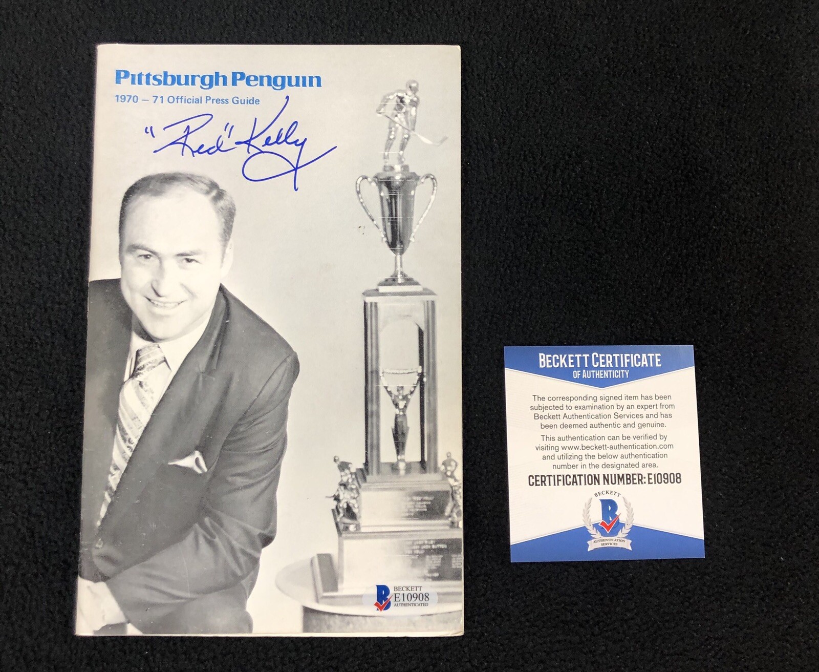 Red Kelly Signed Pittsburgh Penguins 1970/71 Media Press Guide Beckett COA