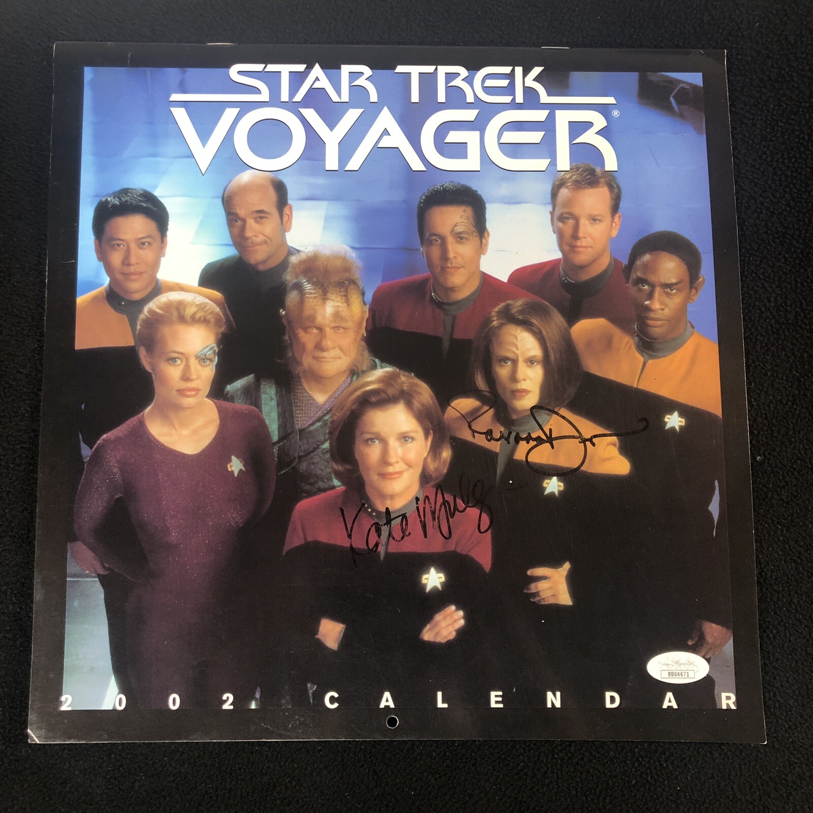 Star Trek Voyager Cast Signed Calendar JSA COA Kate Mulgrew +9