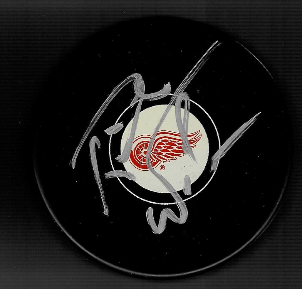 Rick Wilson Signed Detroit Red Wings Puck