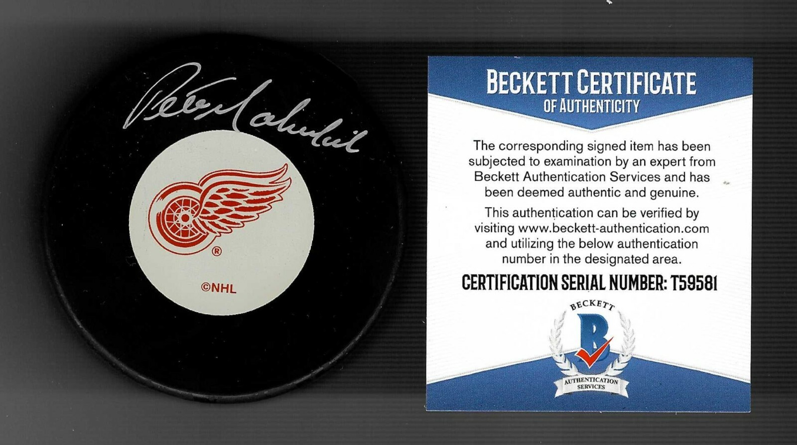 Pete Mahovlich Signed Detroit Red Wings Puck Beckett COA