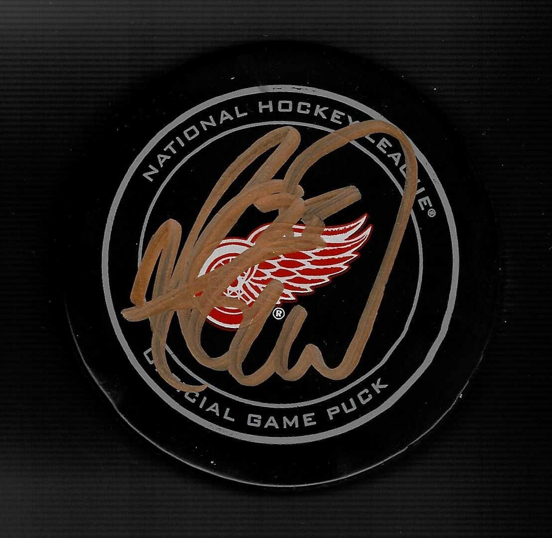 Mike Green Signed Detroit Red Wings 2013 Playoffs Official Game Puck