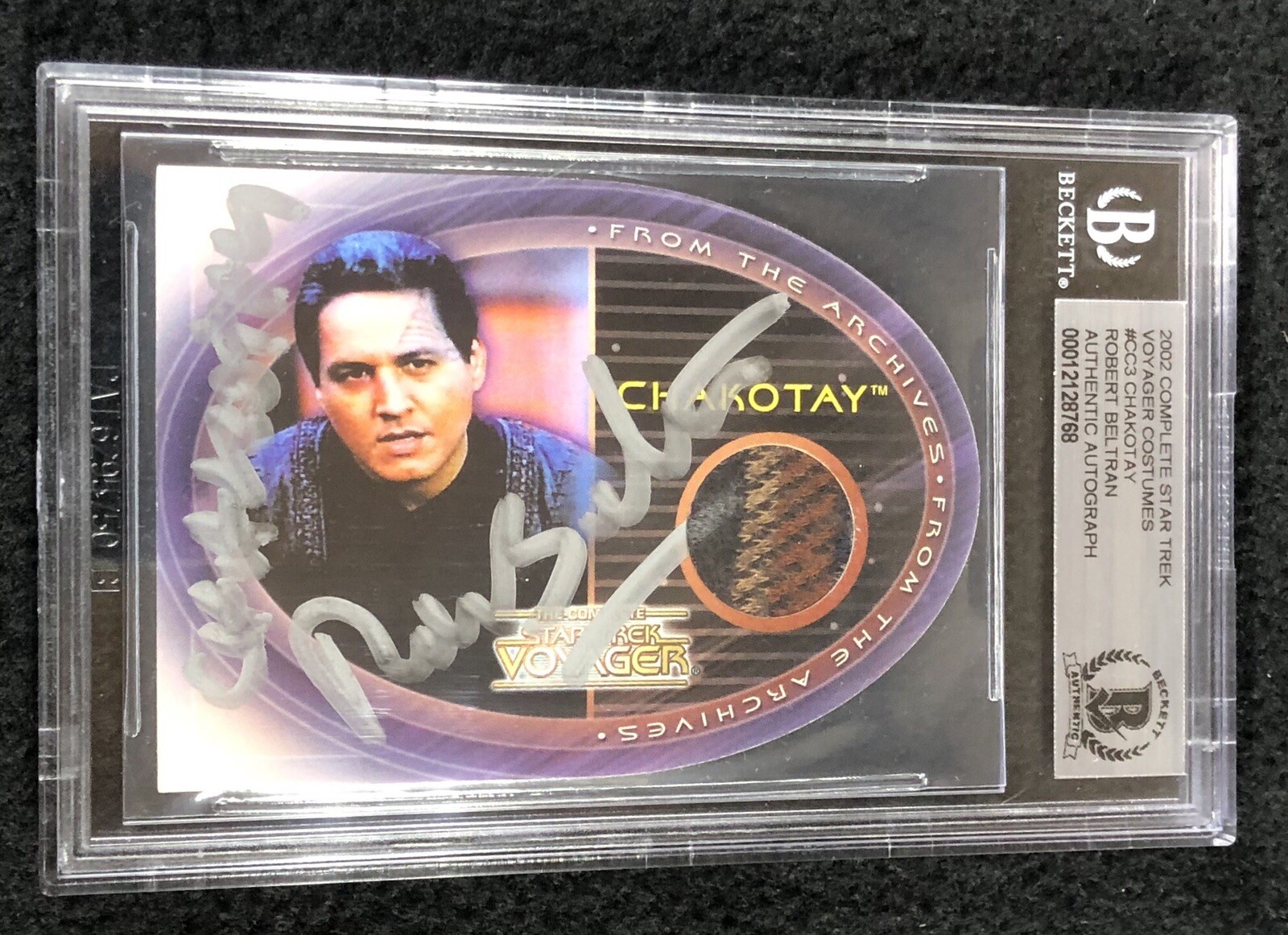 Robert Beltran Signed Star Trek Voyager Chakotay Costume Card Beckett Certified