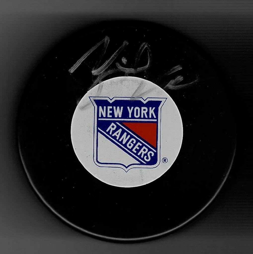 Nigel Dawes Signed New York Rangers Puck