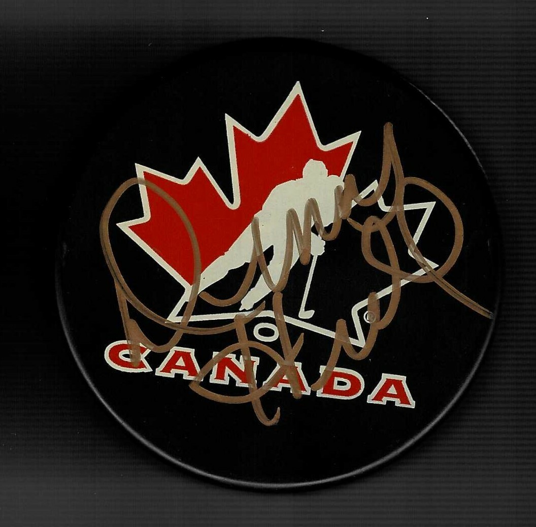 Dennis Hull Signed Team Canada Souvenir Hockey Puck Chicago Blackhawks