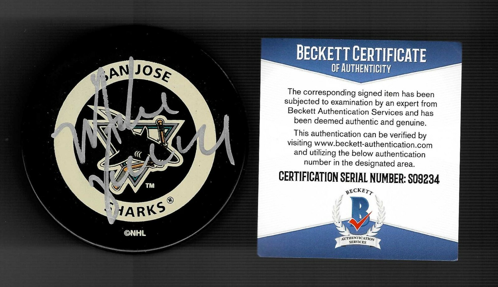 Mike Vernon Signed San Jose Sharks Official Game Puck Beckett COA