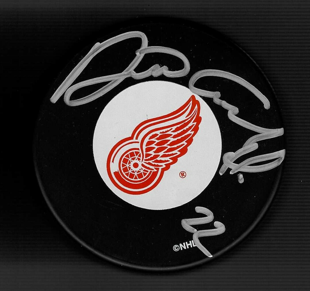 Dino Ciccarelli Signed Detroit Red Wings Puck