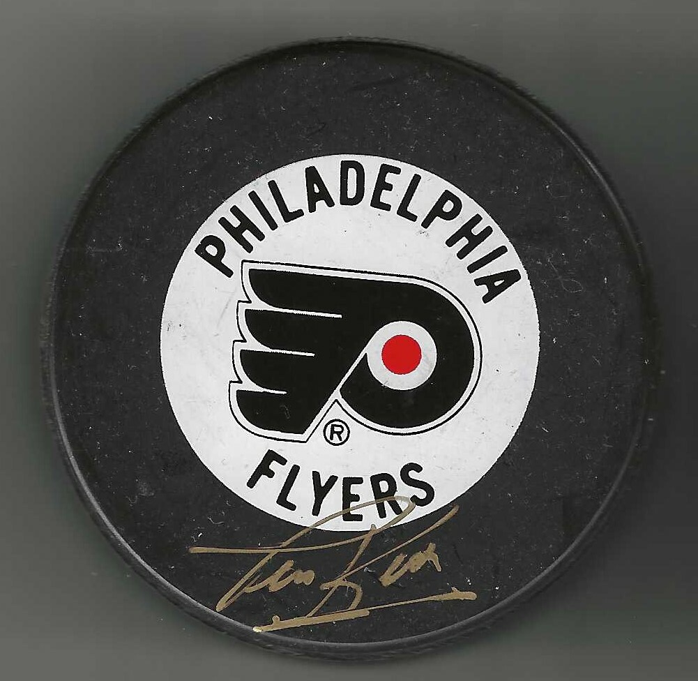 Tim Kerr Signed Philadelphia Flyers Trench Puck Signed In Gold
