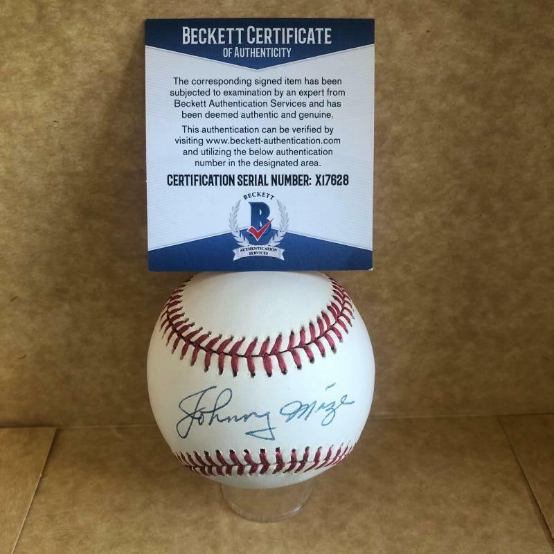 JOHNNY MIZE NEW YORK YANKEES SIGNED AUTOGRAPHED A.L. BASEBALL BECKETT X17628