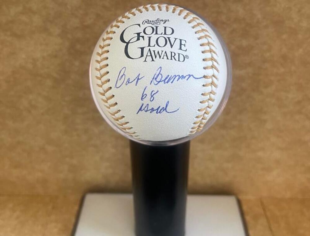 BOB BEAMON 68 GOLD SIGNED AUTO GOLD GLOVE BASEBALL BECKETT AUTH