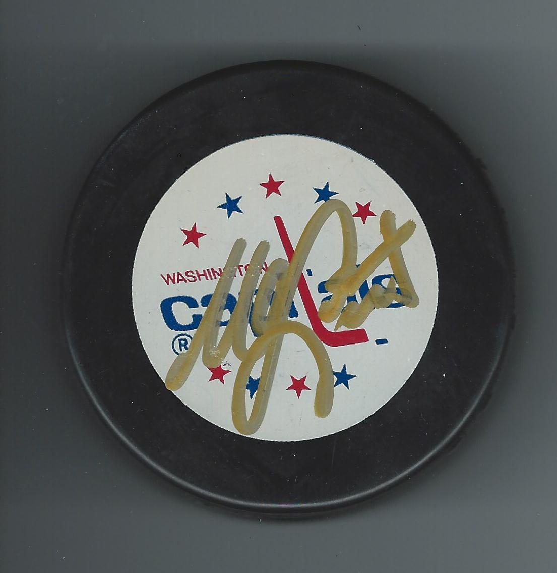 Mike LIUT Signed WASHINGTON CAPITALS Puck