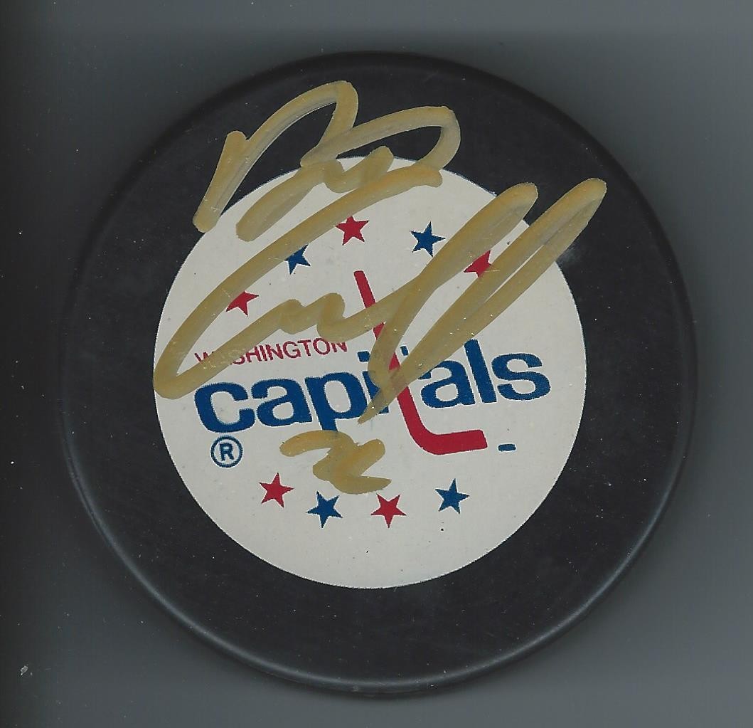 Dino CICCARELLI Signed WASHINGTON CAPITALS Puck