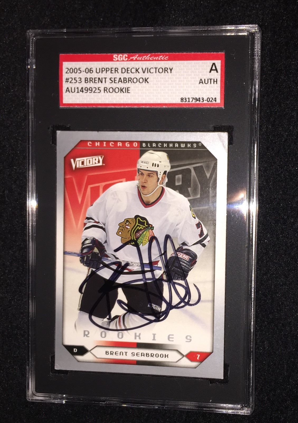 BRENT SEABROOK SIGNED 2005/06 VICTORY ROOKIE CARD #253 SGC AUTHENTICATED