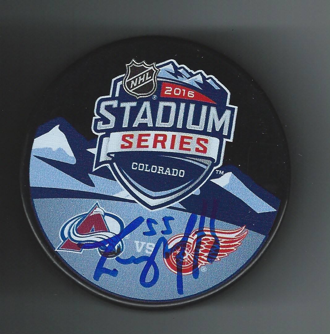 Larry Murphy Signed 2016 Stadium Series Detroit Red Wings Puck