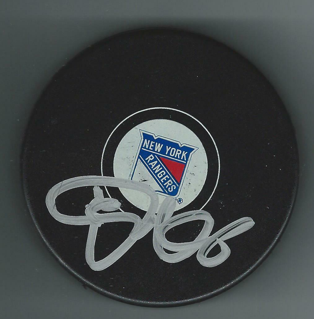 Pat Verbeek Signed New York Rangers Puck