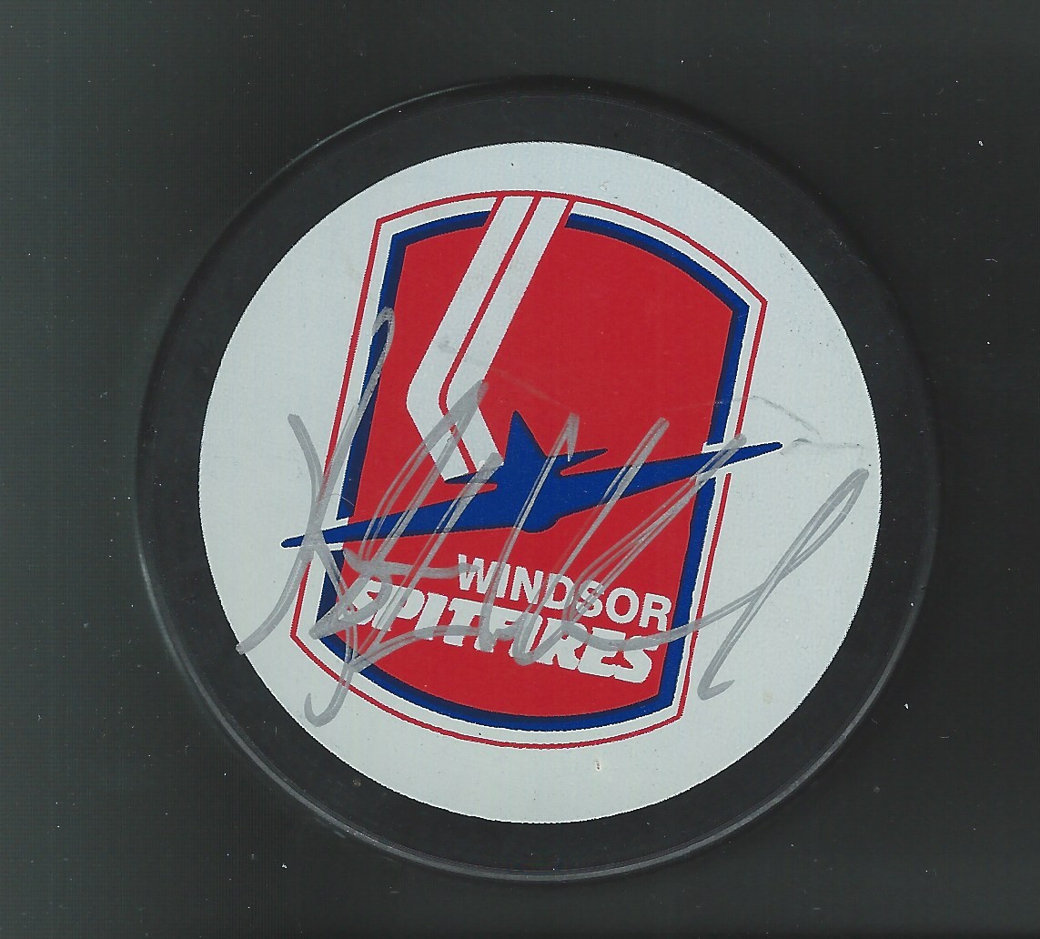 Kyle Wellwood Signed Windsor Spitfires Puck Vancouver Canucks