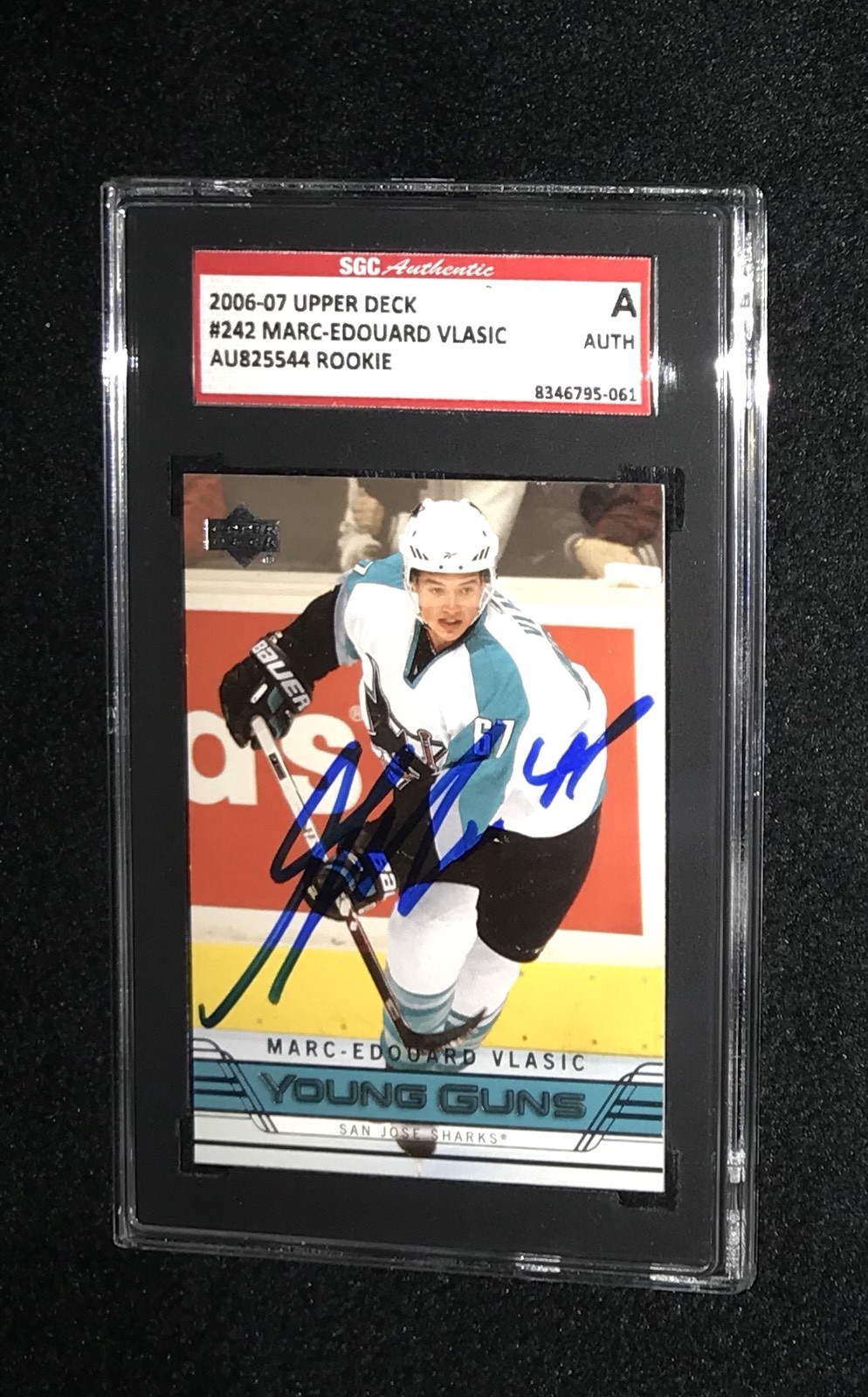 MARC-EDOUARD VLASIC SIGNED 2006/07 UPPER DECK ROOKIE CARD YOUNG GUNS #310 SGC