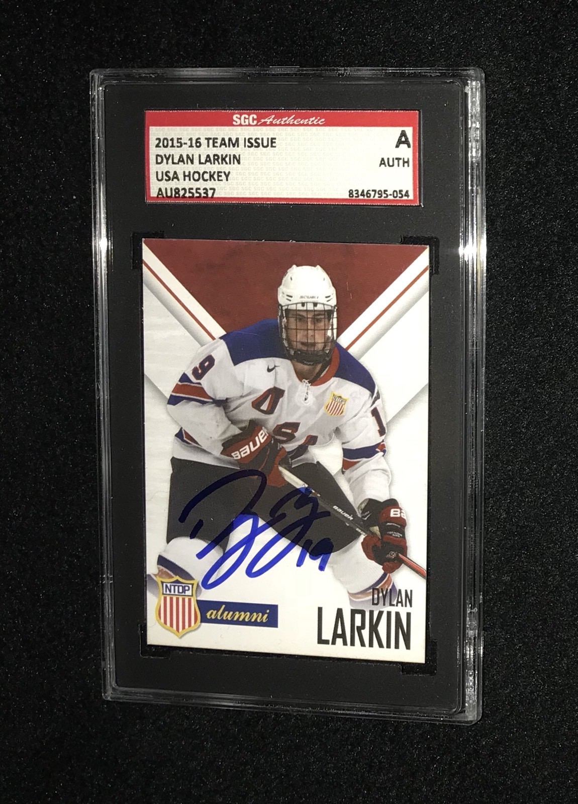 DYLAN LARKIN SIGNED USA NTDP TEAM ISSUED CARD DETROIT RED WINGS SGC AU825537