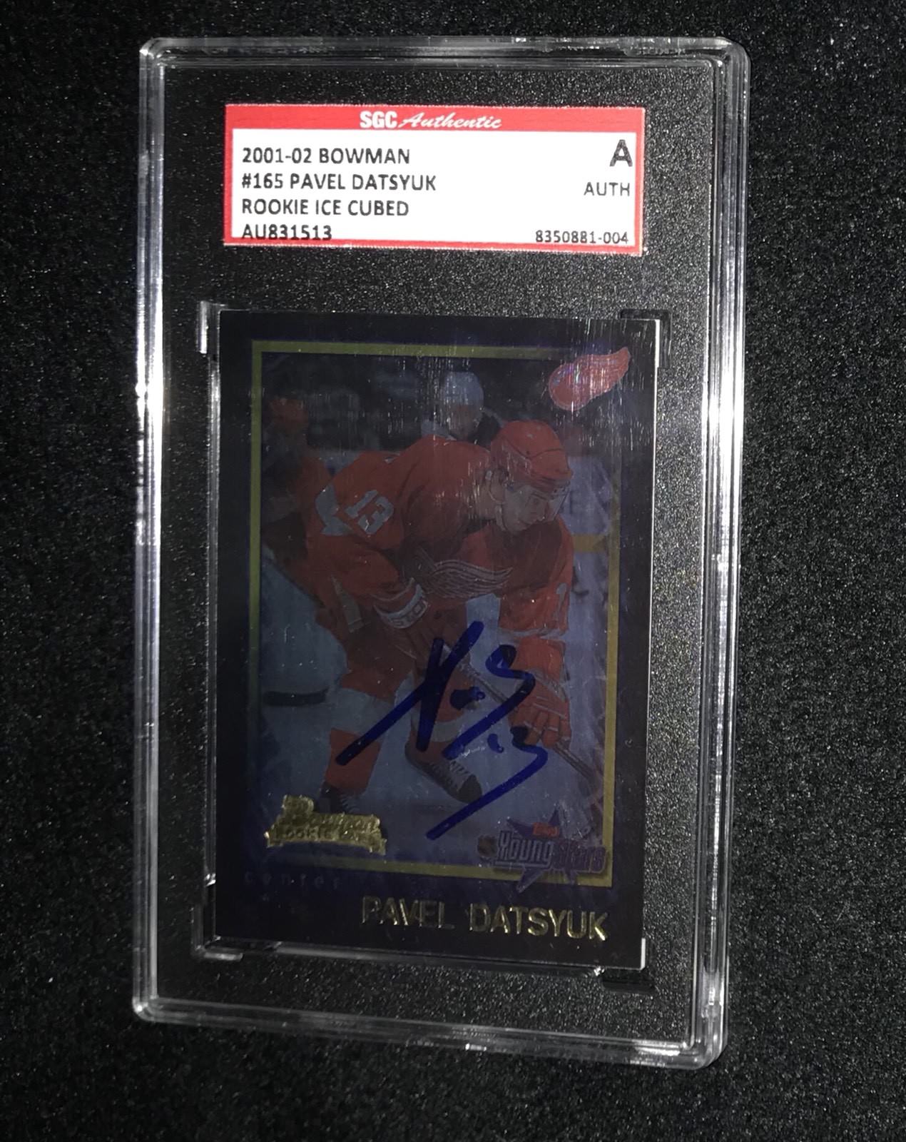 PAVEL DATSYUK SIGNED 2001/02 BOWMAN YOUNG STARS ICE CUBED ROOKIE CARD #165 SGC