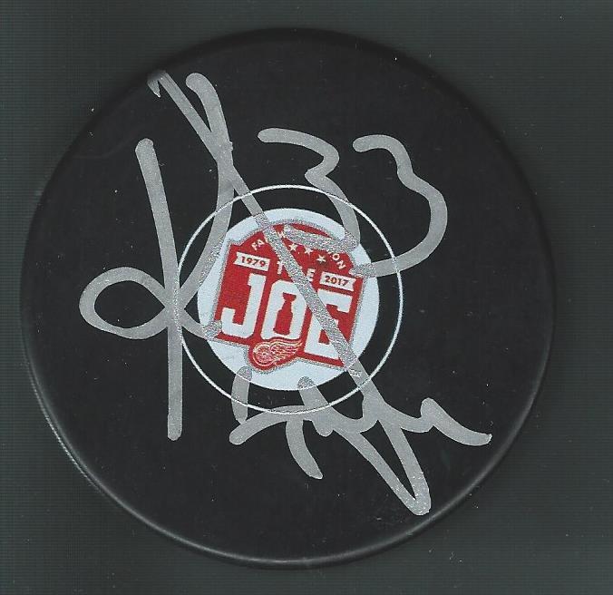 Kris Draper Signed Detroit Red Wings Joe Louis Arena JLA Farewell Season Puck
