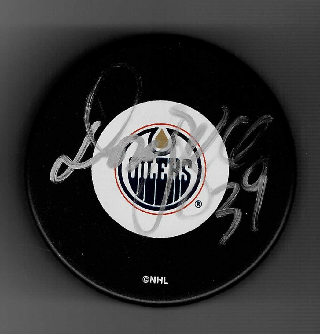 Doug Weight Signed Edmonton Oilers Puck