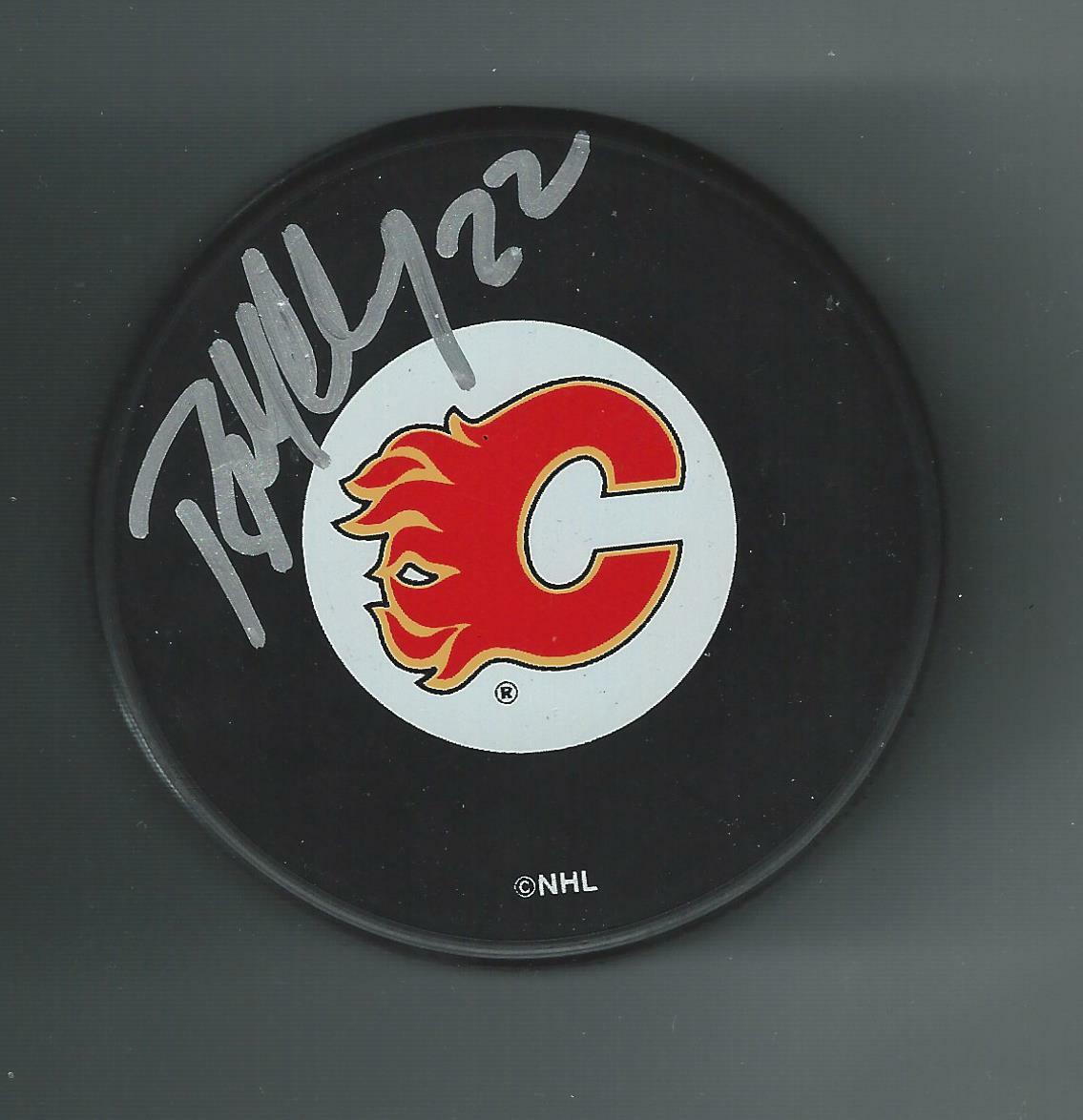 Bill Lindsay Signed Calgary Flames Puck