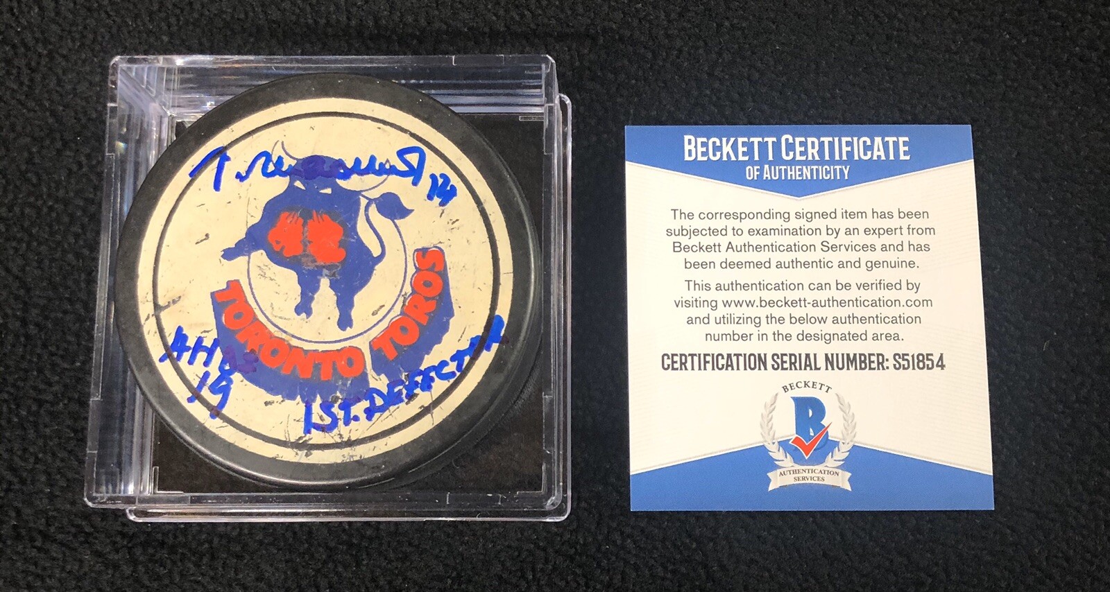 Vaclav Nedomansky Signed 1st Defector Toronto Toros Vintage WHA Puck Beckett COA