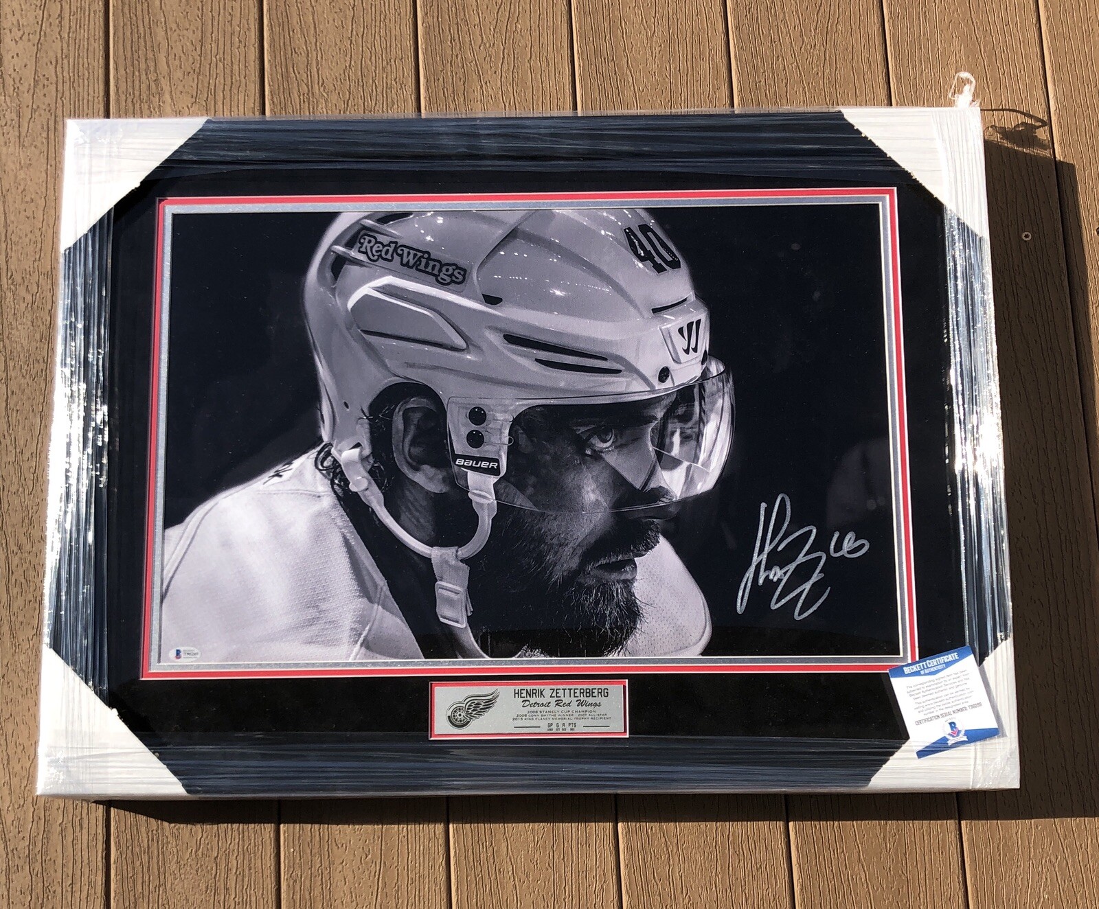 Henrik Zetterberg Signed Detroit Red Wings 22.5x31 Framed Canvas Beckett COA