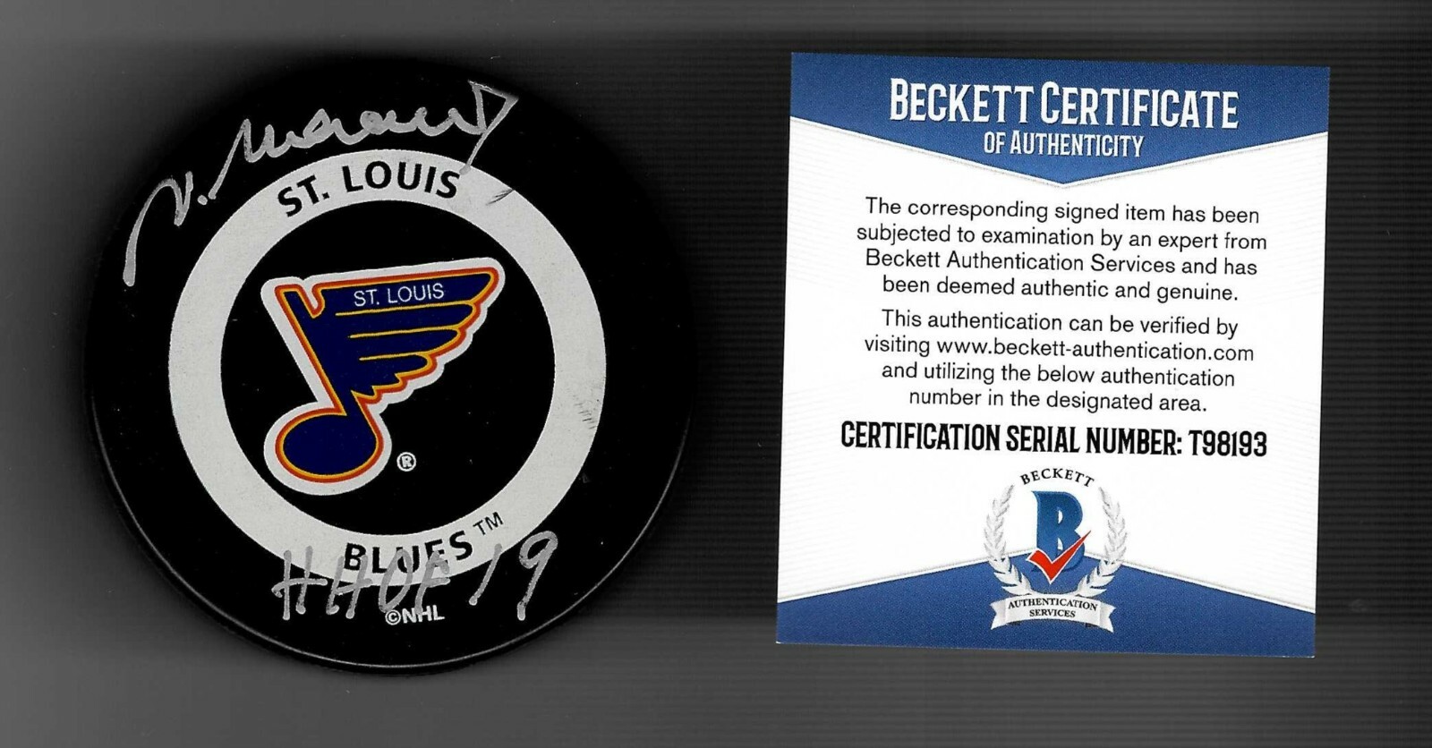 Vaclav Nedomansky Signed St Louis Blues Official Game Puck Beckett COA