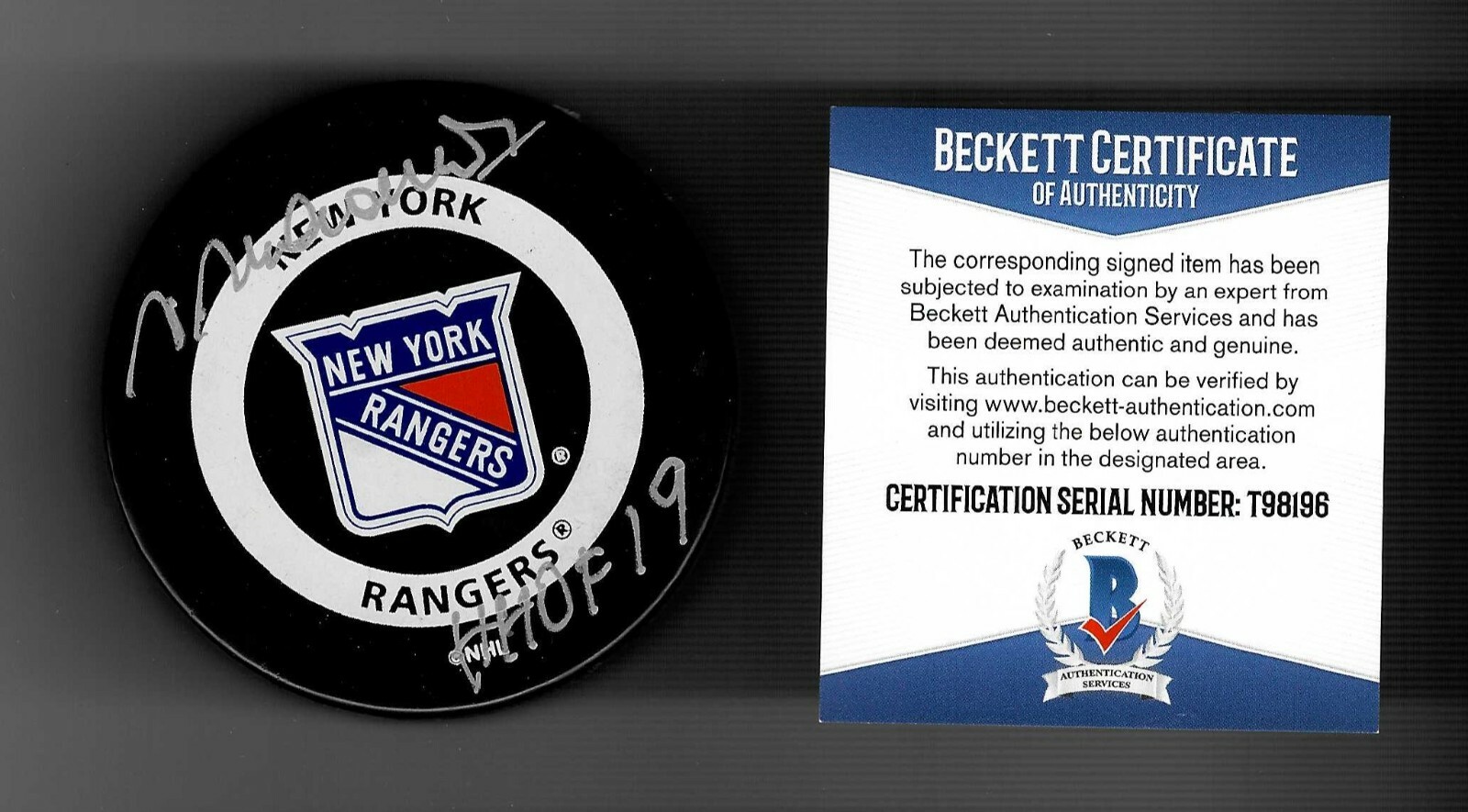 Vaclav Nedomansky Signed New York Rangers Official Game Puck Beckett COA