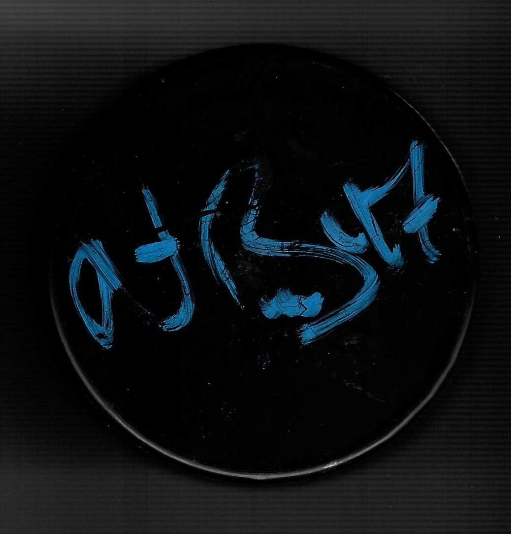 Marc-Andre Bergeron Signed Blank Puck Islanders Oilers Ducks Wild Canadiens TBL