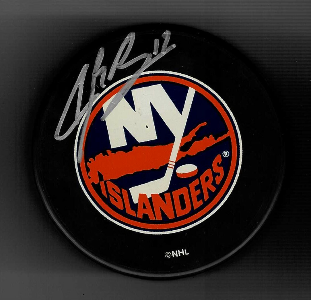 Taylor Pyatt Signed New York Islanders Souvenir Puck