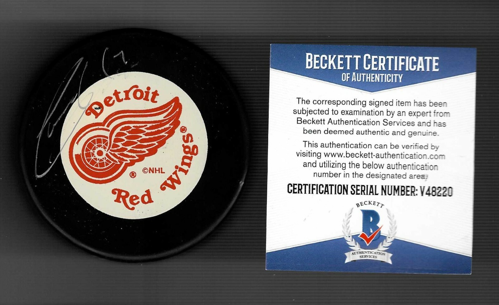 Garry Unger Signed Detroit Red Wings Puck Beckett COA