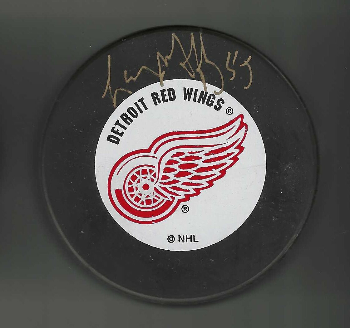 Larry Murphy Signed Detroit Red Wings Ravens Athletic Puck