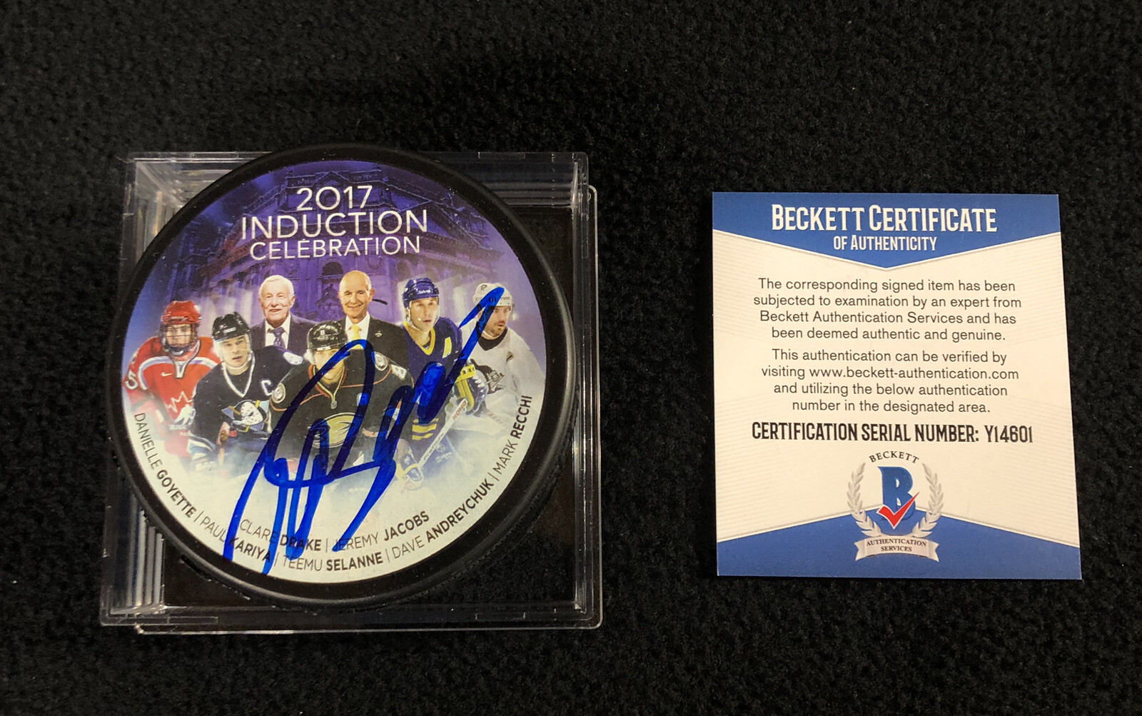 Teemu Selanne Signed Hockey Hall Of Fame 2017 Induction Puck Beckett COA