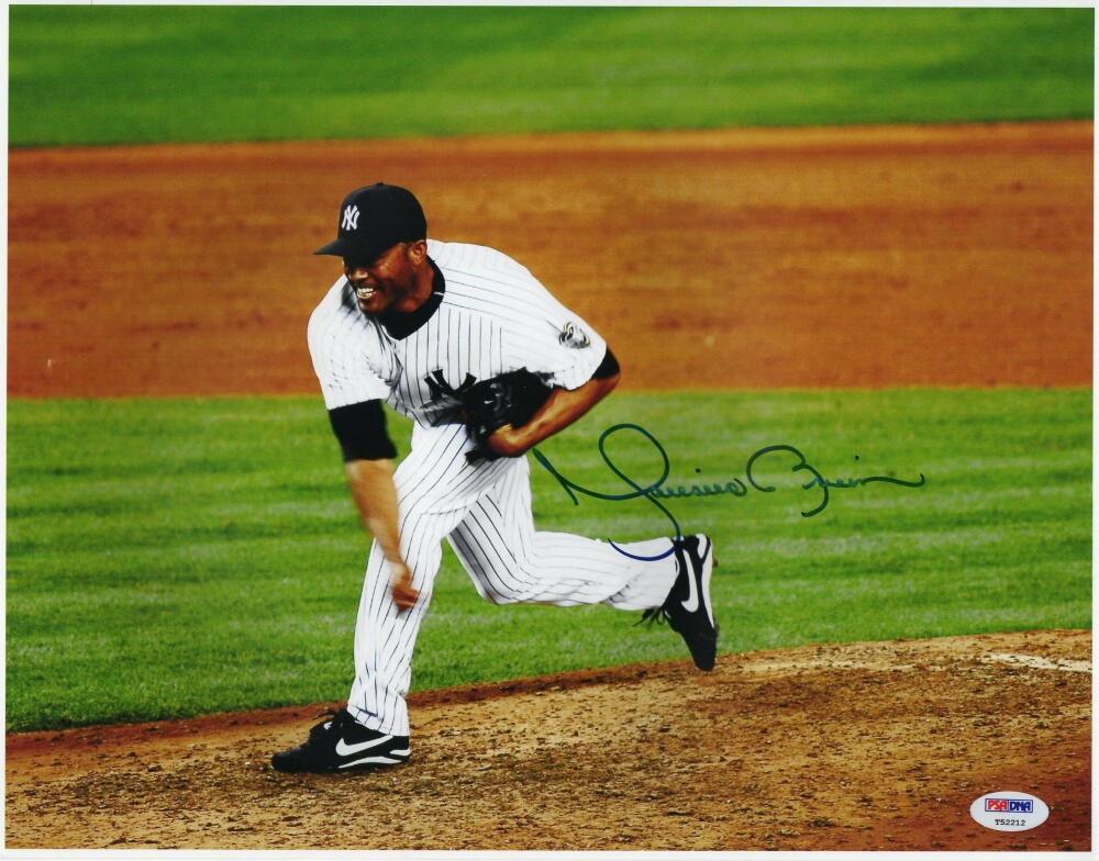 MARIANO RIVERA SIGNED AUTOGRAPH 11X14 PHOTO - NEW YORK YANKEES HALL OF FAME PSA