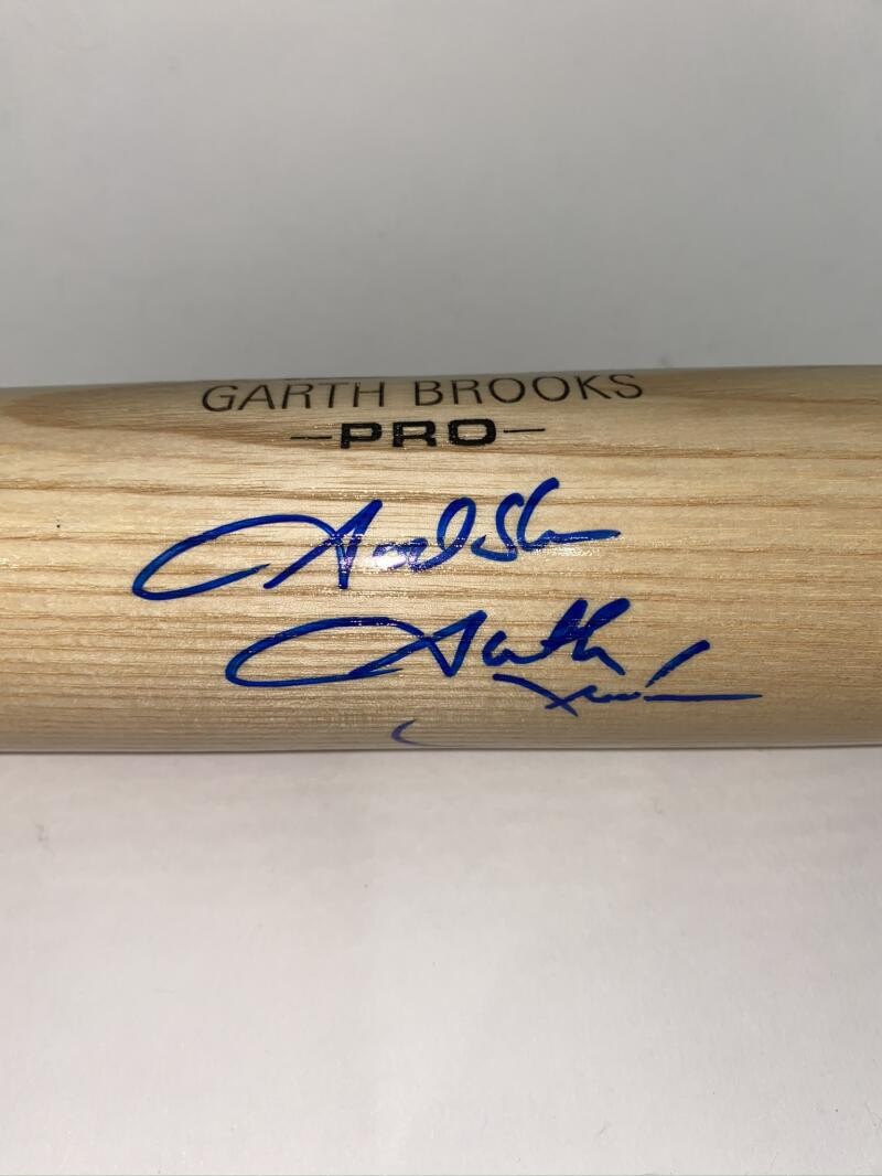 GARTH BROOKS SIGNED AUTOGRAPH FULL SIZE CUSTOM MODEL BASEBALL BAT - COUNTRY JSA