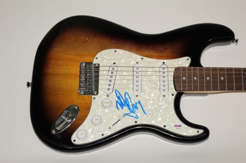 MARK LINDSAY SIGNED AUTOGRAPH FENDER BRAND ELECTRIC GUITAR - PAUL REVERE PSA