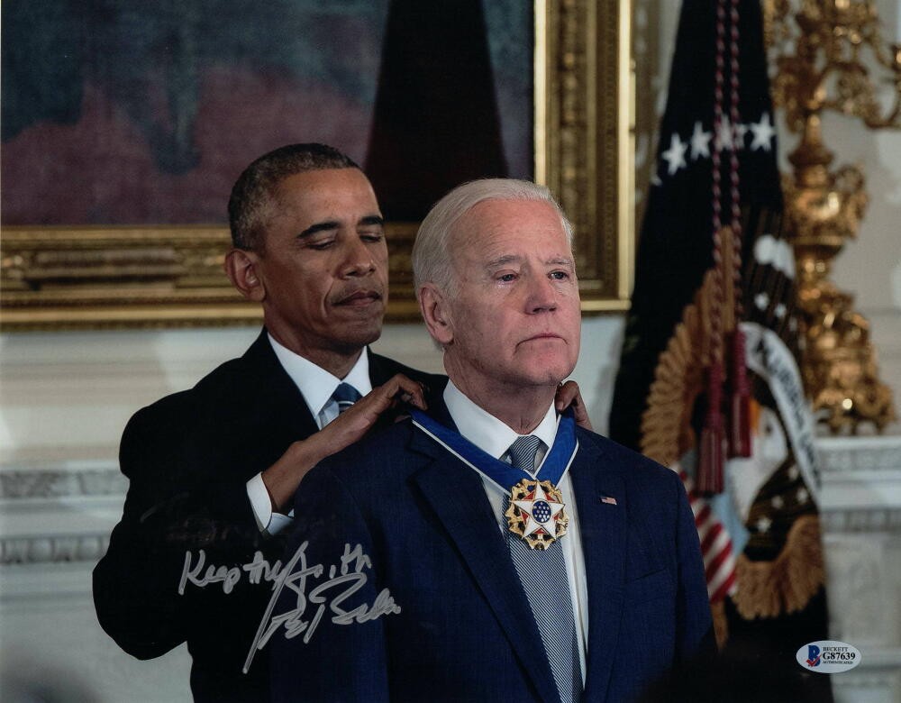 PRESIDENT JOE BIDEN SIGNED AUTOGRAPH 11x14 PHOTO W/ OBAMA KEEP THE FAITH BECKETT