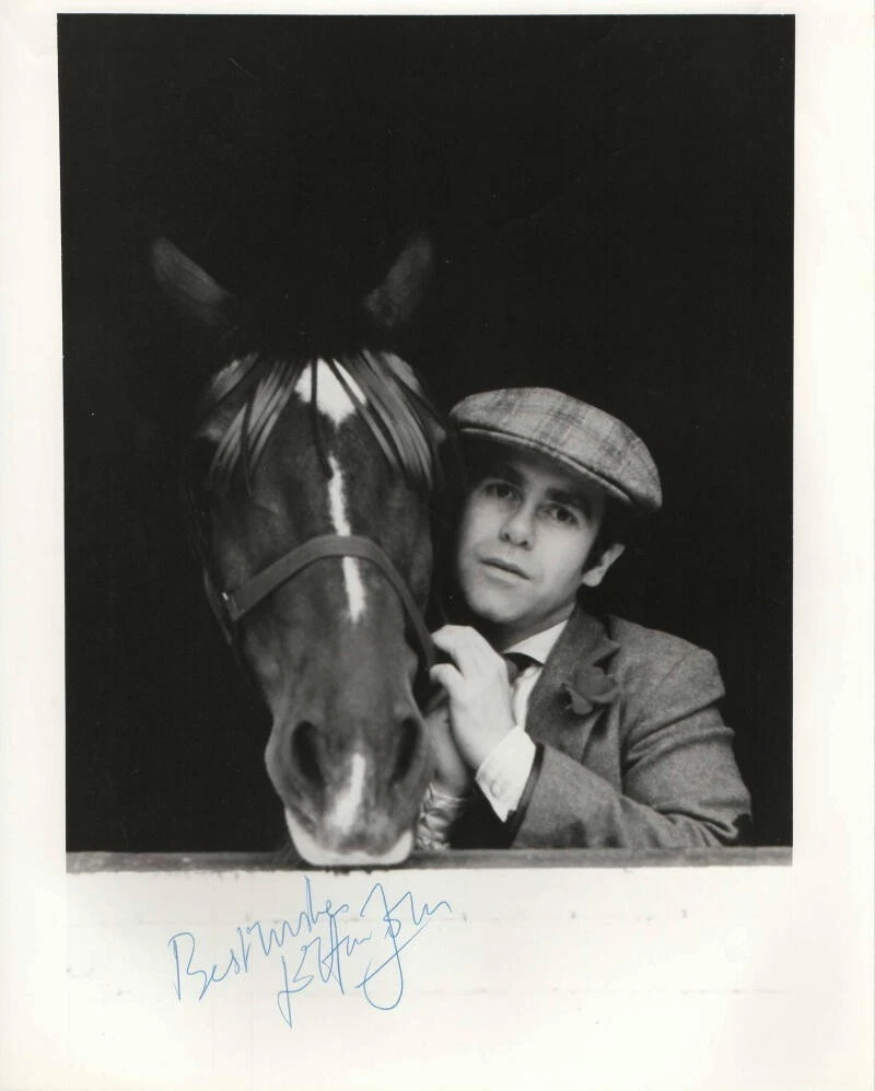 ELTON JOHN SIGNED AUTOGRAPH 8X10 PHOTO - ROCK & ROLL LEGEND W/ HIS HORSE REAL