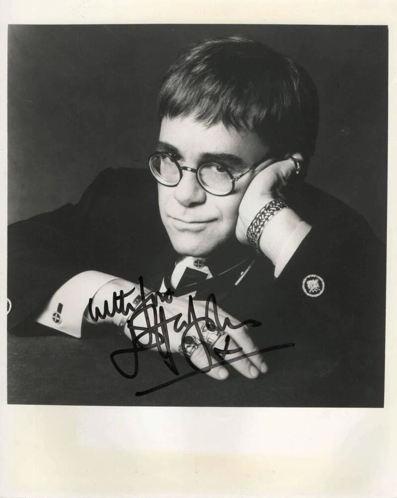 ELTON JOHN SIGNED AUTOGRAPH 8X10 PHOTO - FULL SIGNATURE OF LEGENDARY ROCK STAR