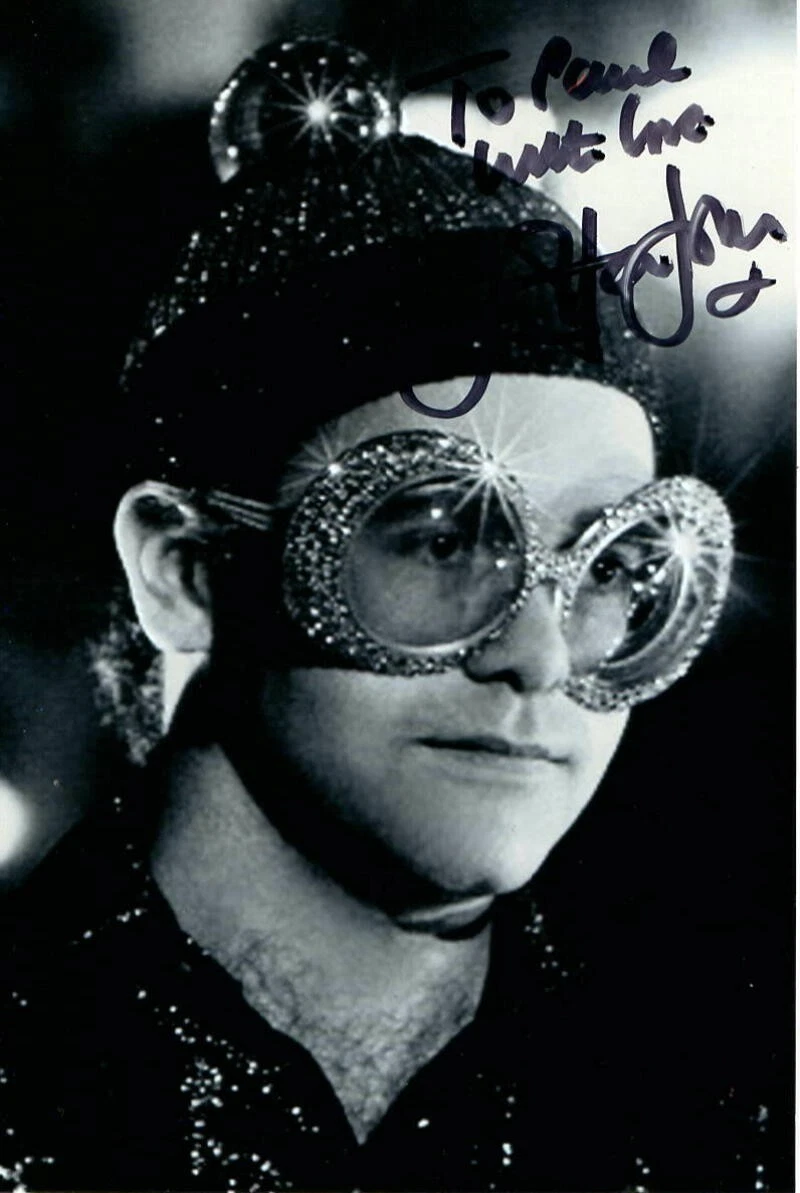 ELTON JOHN SIGNED AUTOGRAPH 4X6 PHOTO - GOODBYE YELLOW BRICK ROAD ROCKETMAN REAL