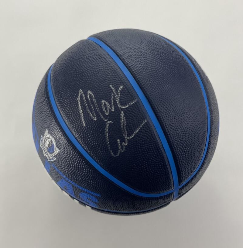 MARK CUBAN SIGNED AUTOGRAPH FULL SIZE DALLAS MAVERICKS BASKETBALL - SHARK TANK