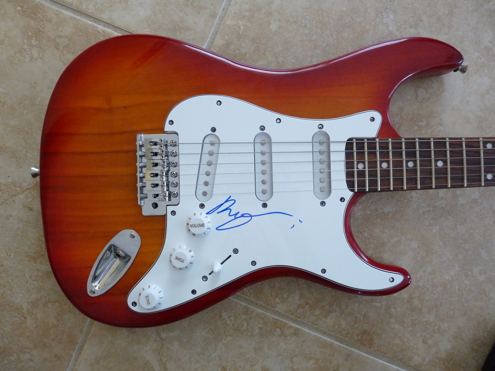 Ray Davies Kinks IP Signed Autographed Electric Guitar Guaranteed