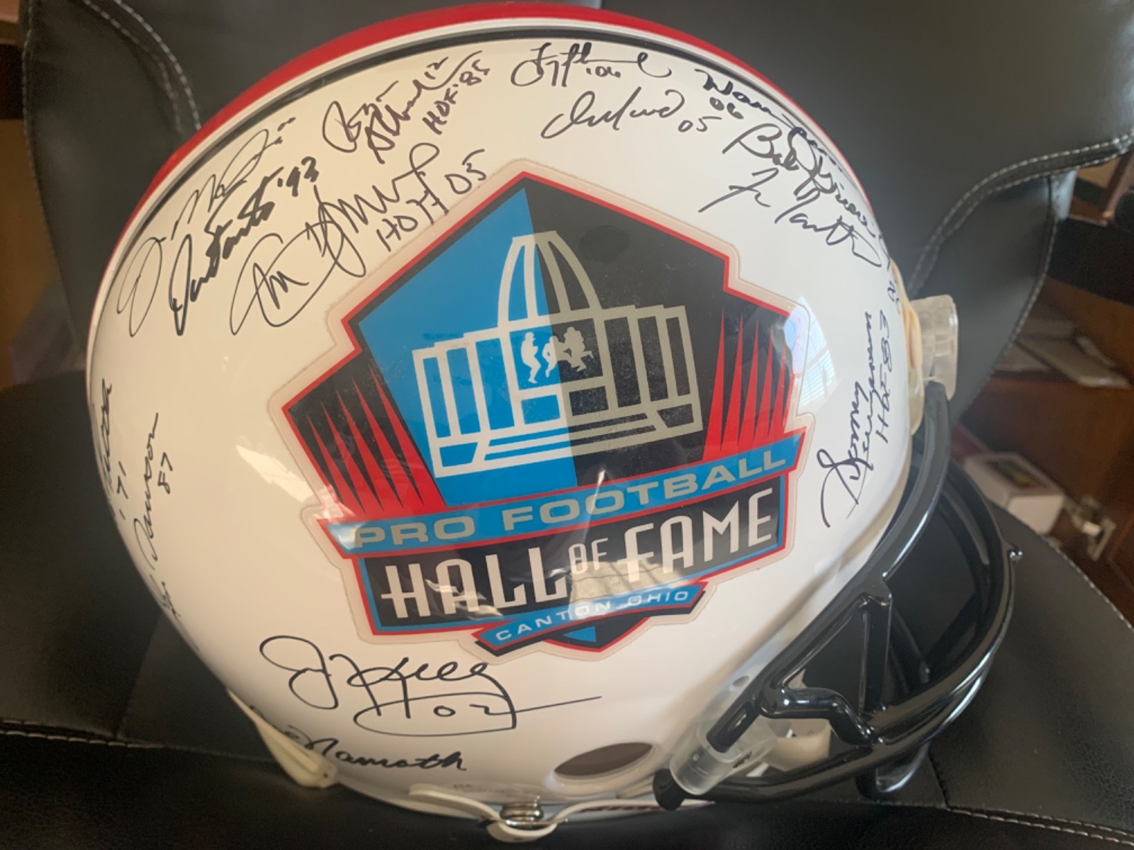 HOF QB SIGNED FULL SIZE PROLINE HELMET+JSA     MARINO+MONTANA+NAMATH   14 SIGNED